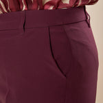 Pantalone Donna Curvy in tessuto tecnico con spacchetto e bottone oro. F299YBFALIDA BURGUNDY Lizalù