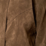 Bomber donna effetto scamosciato. Zip frontale, tasche a filetto e collo a camicia. HM2513 CAFFE FORGET-ME-NOT