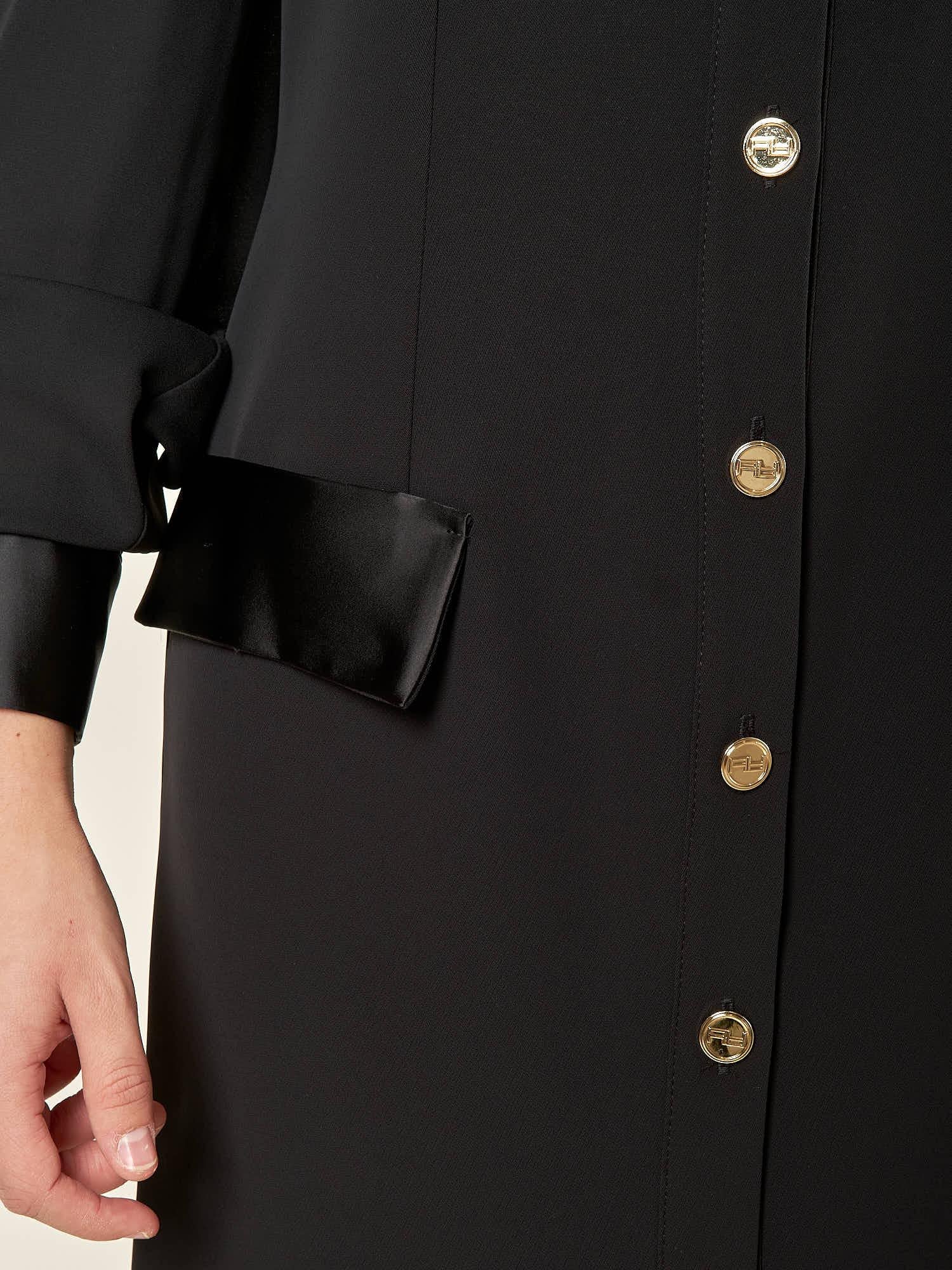 Abito midi donna con abbottonatura frontale e dettagli in raso. Eleganza romantica e stile raffinato. AB003215 NERO ARTIGLI