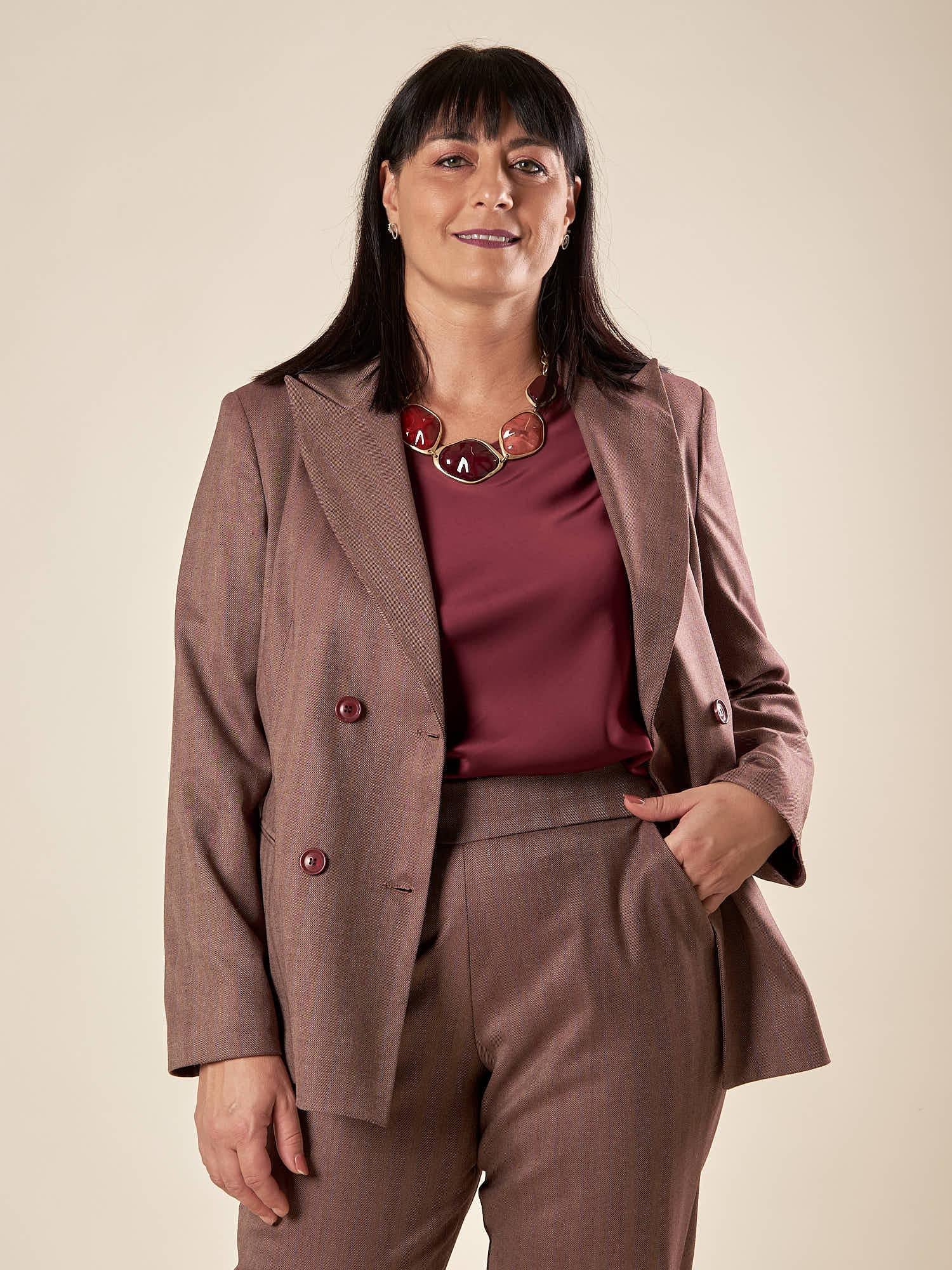 Giacca Donna Curvy doppiopetto in tessuto spigato con riga gessata. F646YBFDEMETRA AMARONE Lizalù