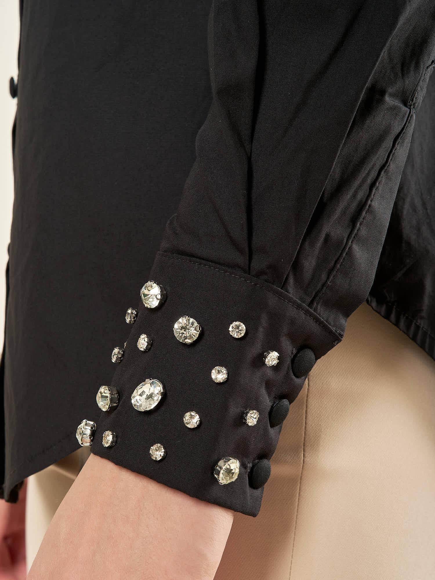 Camicia donna in cotone con pietre sui polsi. Manica lunga, bottoni tono su tono. CA003361 NERO ARTIGLI