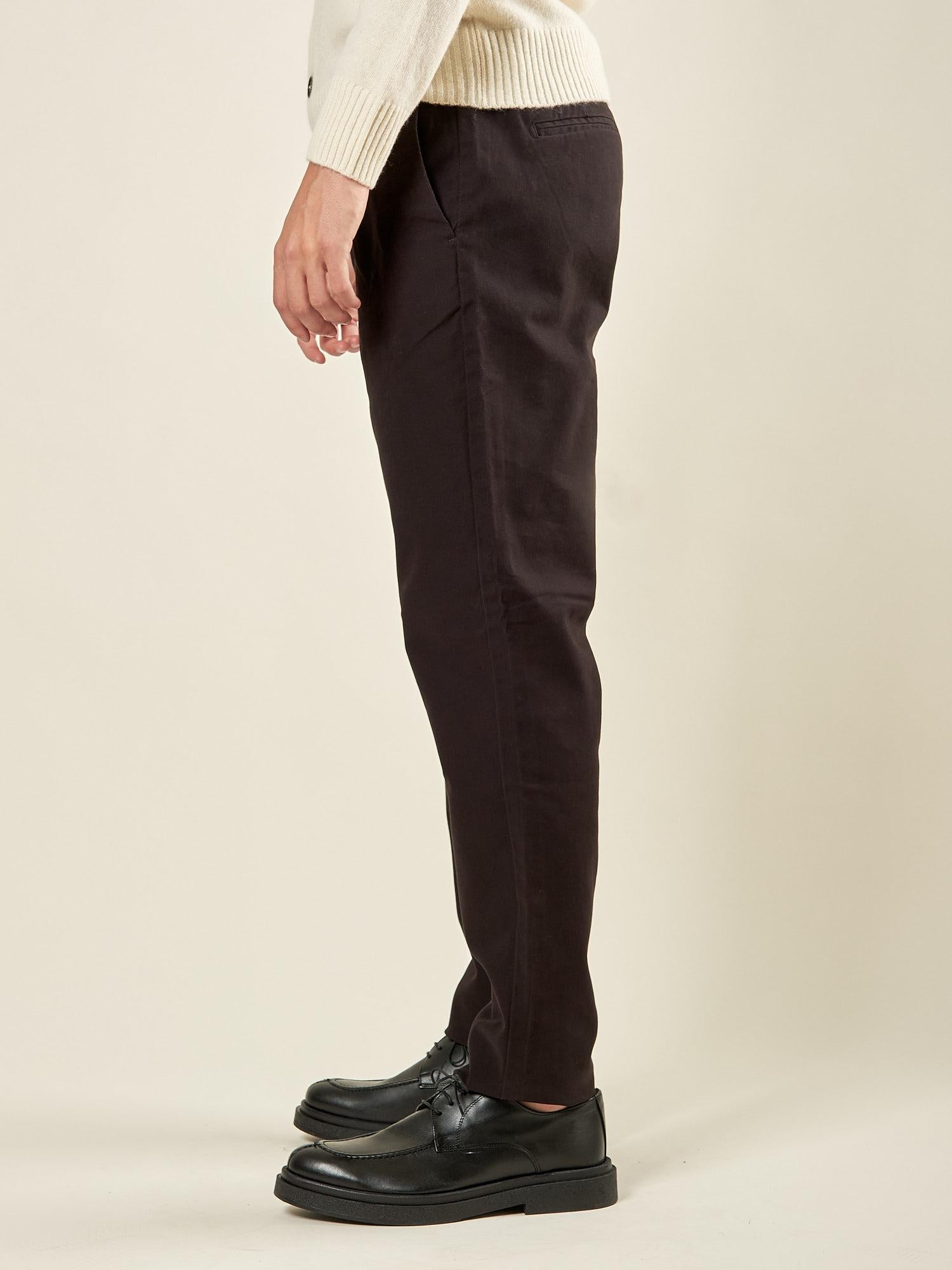 Pantalone da Uomo Invernale in Cotone Elasticizzato con Pinces Vestibilità Regolare. M49448 NERO GUY