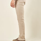 Pantalone Uomo Invernale in Velluto 1000 Righe. Eleganza Classica e Comfort Moderno. M49436 MASTICE GUY