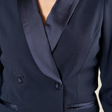 Abito donna doppiopetto con rever in raso e bottoni rivestiti. Eleganza senza tempo AB003477 BLU ARTIGLI