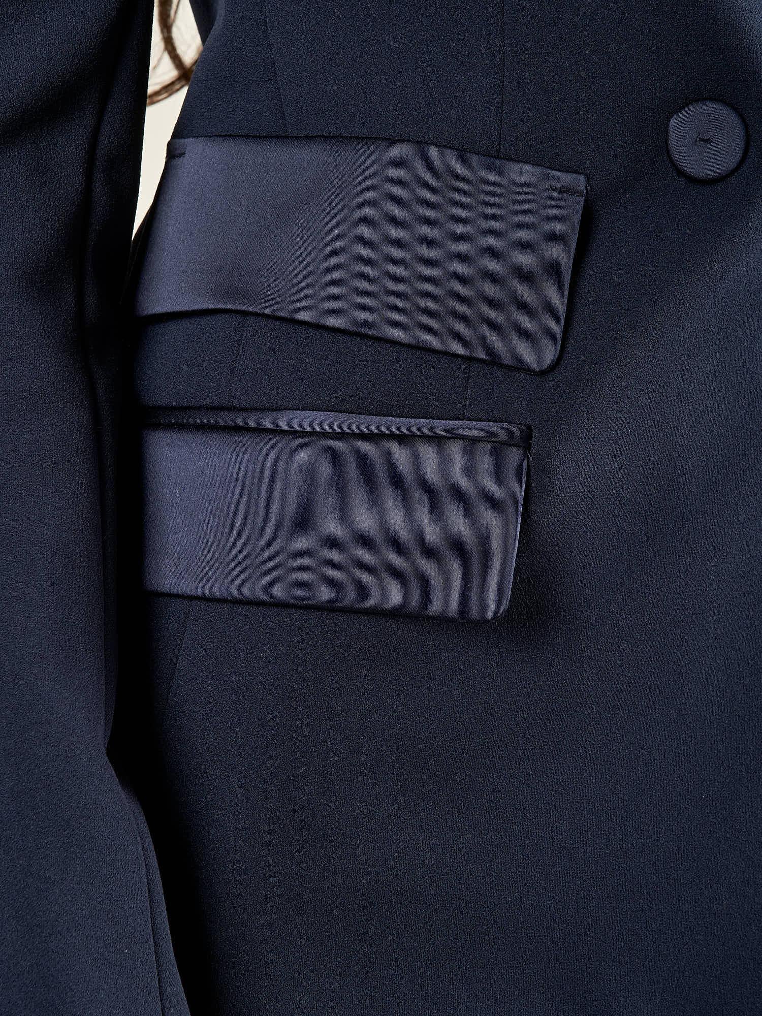 Giacca doppiopetto donna in scuba crepe con rever in raso.  Eleganza sartoriale e comfort moderno. GI003480 BLU ARTIGLI