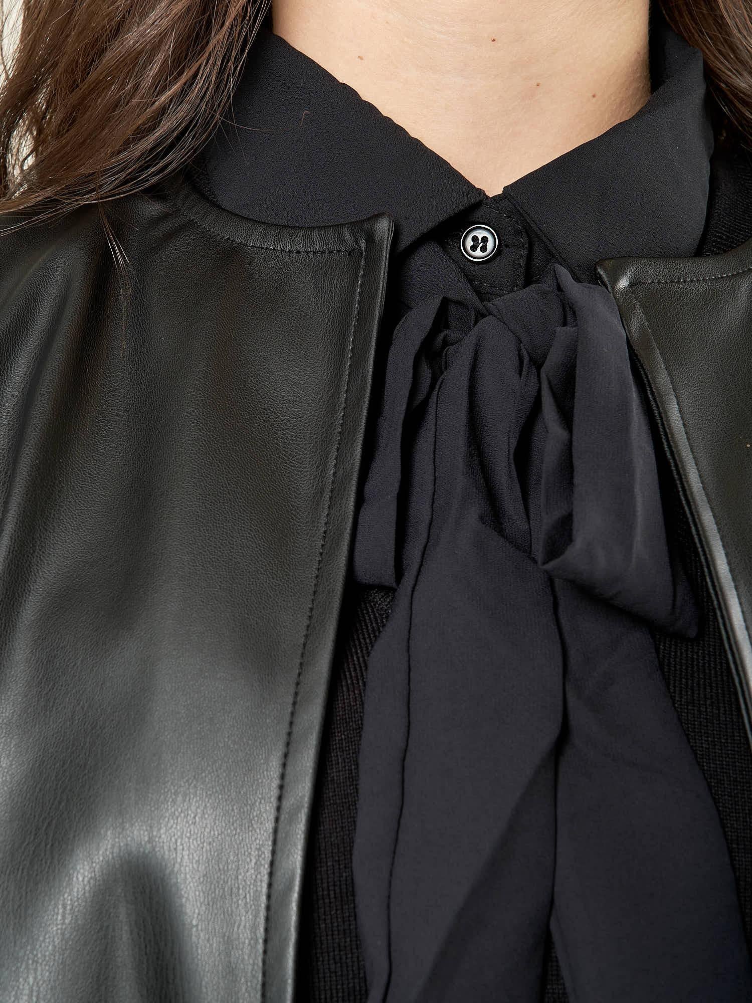 Giacca donna corta in ecopelle. GI003626 NERO ARTIGLI