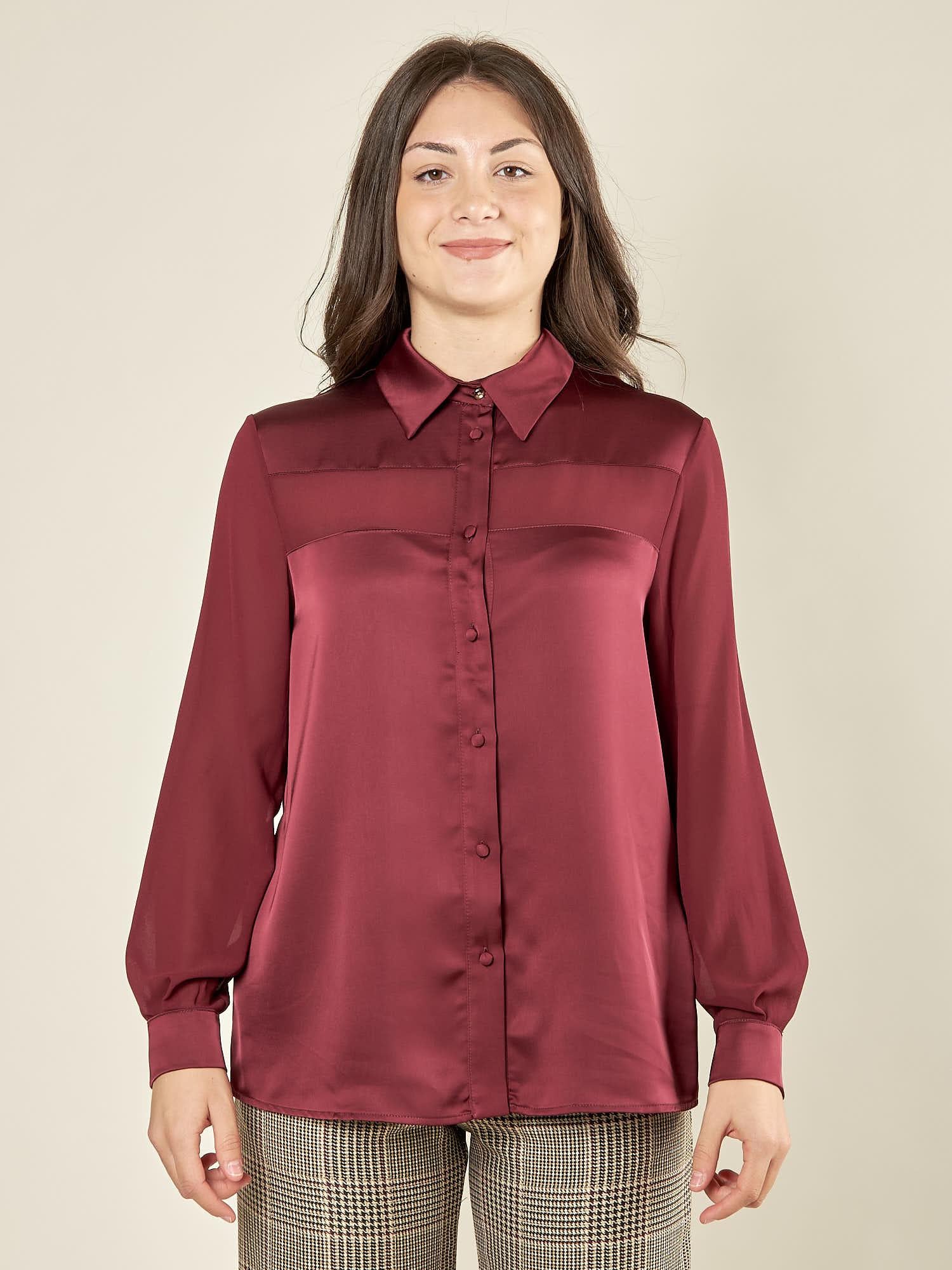 Camicia donna in georgette con inserti in raso. Bottoncini e polsini in raso. CA003056 BORDEAUX ARTIGLI