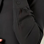 Camicia donna in georgette con pietre sul colletto. Abbottonatura coperta da fintone. CA003166 NERO ARTIGLI