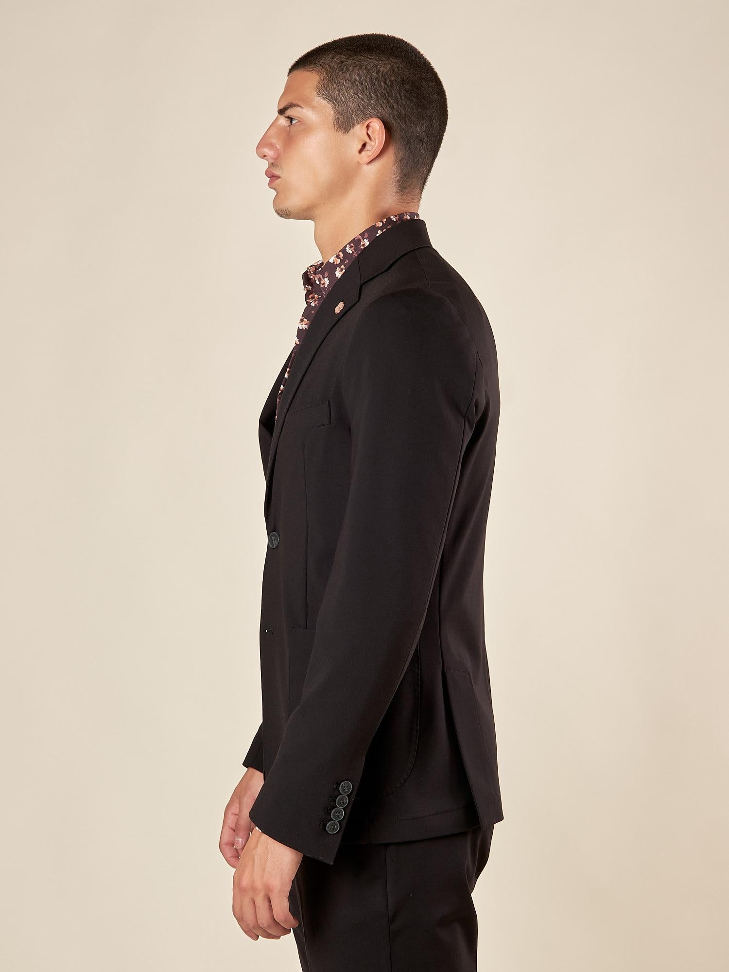 Giacca da Uomo Elegante in Tessuto Punto Milano Due Bottoni, Tasche a Toppa. OE1F2W5G17 NERO OVER-D