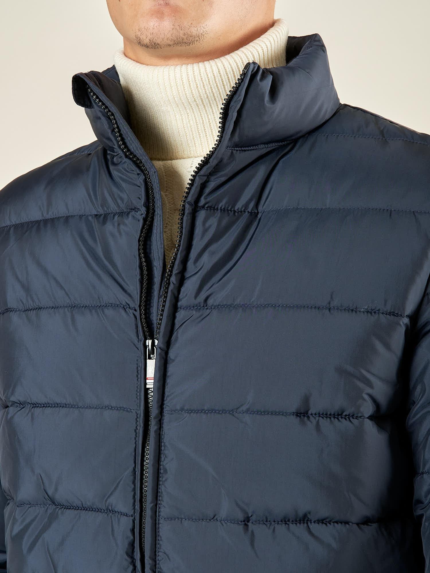 Giubbino Uomo Trapuntato. Protezione, Stile e Comfort per lInverno. DM8581 BLU DATCH