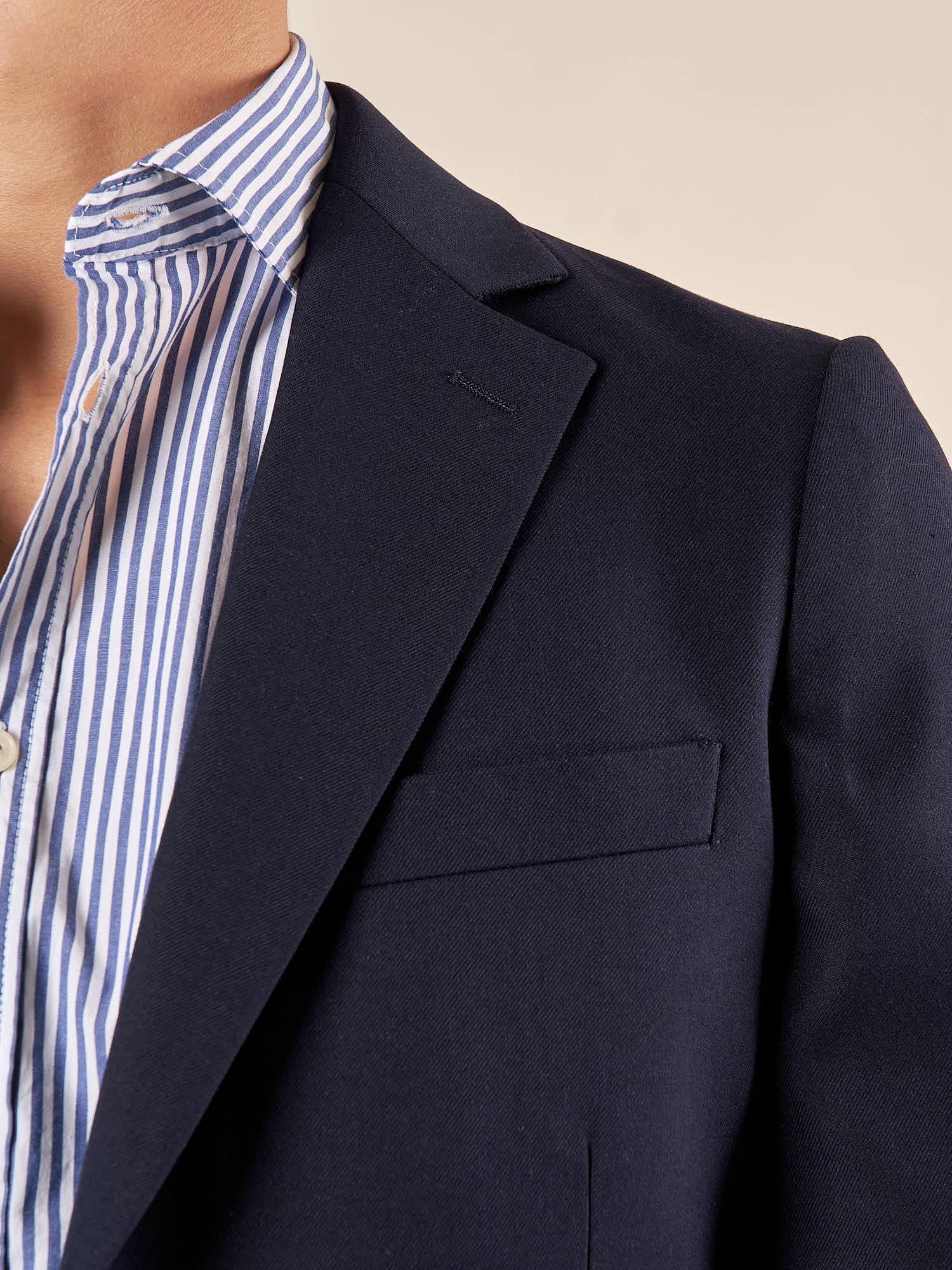 Giacca da Uomo Due Bottoni con Tasche a Toppa Eleganza Casual e Stile Sartoriale. GAI1622H BLU HAMAKI-HO