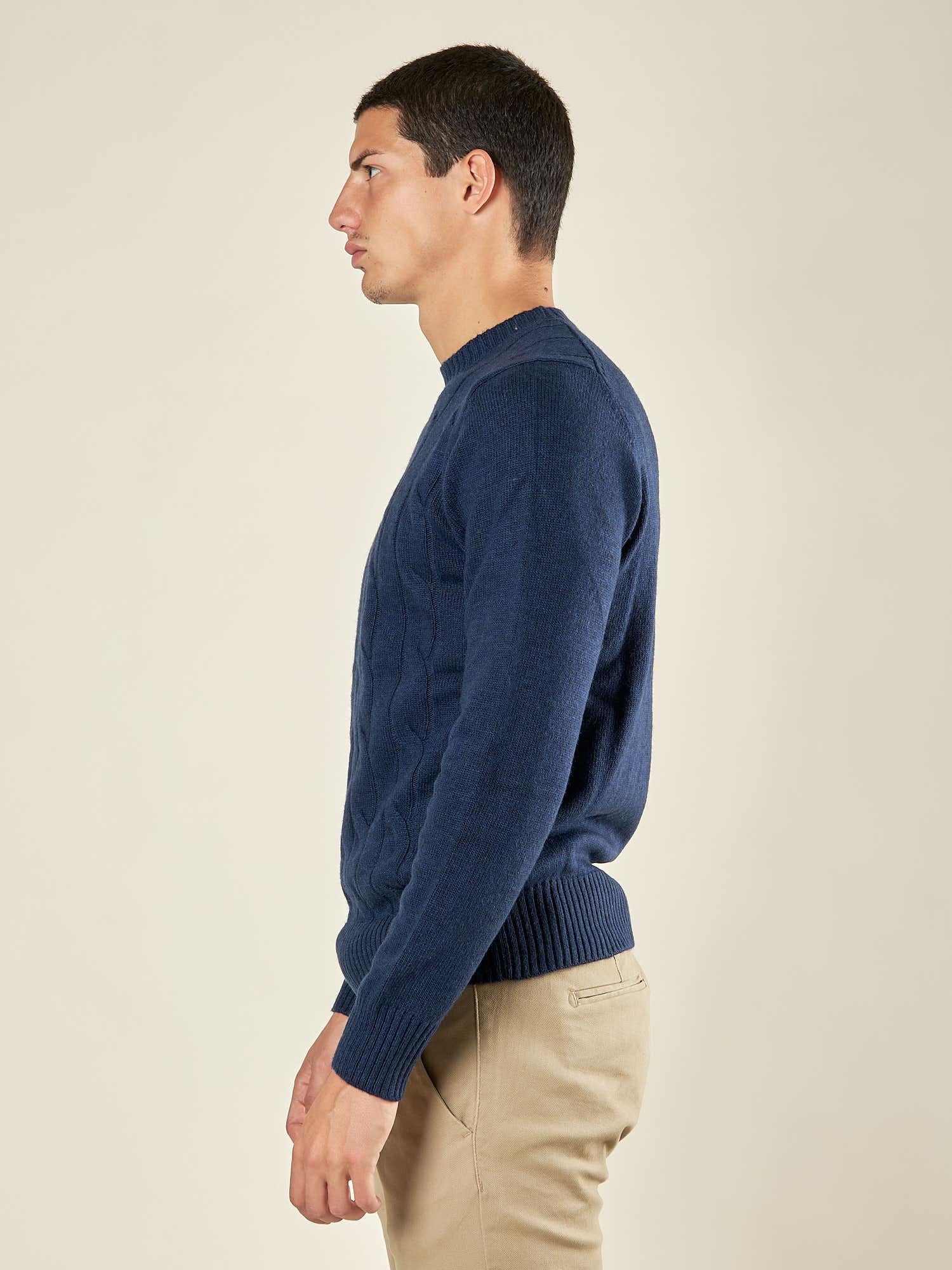 Maglia Uomo in Misto Cashmere a Trecce. Eleganza e Comfort per Ogni Occasione. CON4209225 PRUSSIA CONSENSO