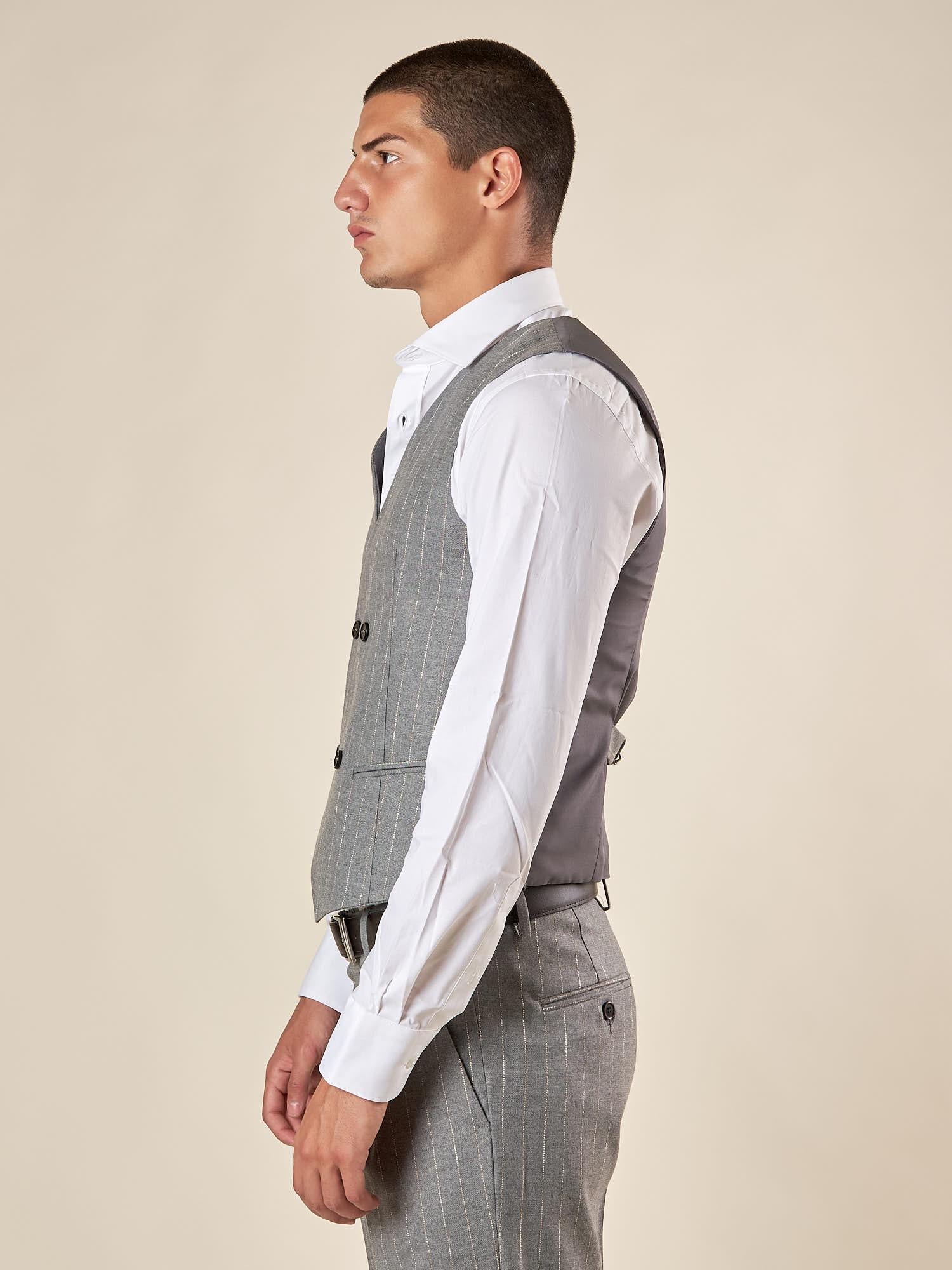 Gilet da Uomo Doppio Petto in Tessuto Gessato  Eleganza Sartoriale con Tasche a Frisi OE12W5I01 GRIGIO OVER-D