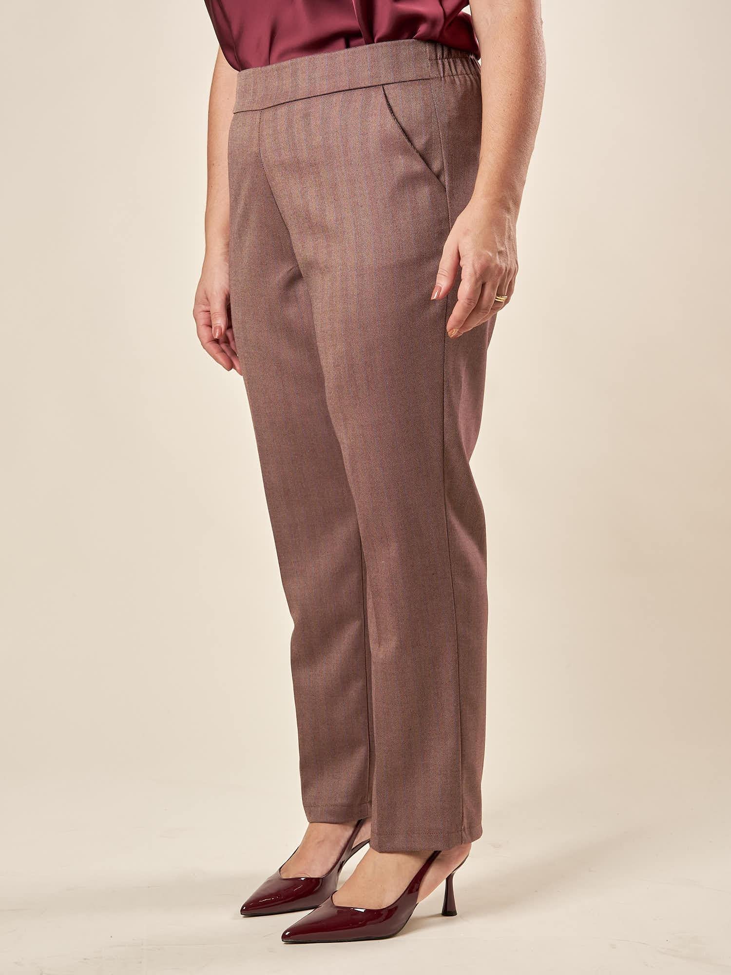 Pantalone Donna Curvy con Elastico  Eleganza e Comfort per Ogni Giorno. F646YBFDIOMIRA AMARONE Lizalù