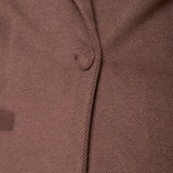 Cappotto donna monopetto ad un bottone. Tasche a filetto, petto a lancia e martingala sul retro. CP003470 CIOCCOLATO ARTIGLI