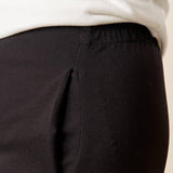 Pantalone Donna Curvy in Punto Milano  Vestibilità a Sigaretta, Tasche a Filetto, Lunghezza alla Caviglia. F708YBFAGGIA NERO Lizalù