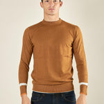 Maglia da uomo girocollo manica lunga in tessuto misto viscosa. Stile moderno e comfort quotidiano. OC1F2W5M85 CAMMELLO OVER-D