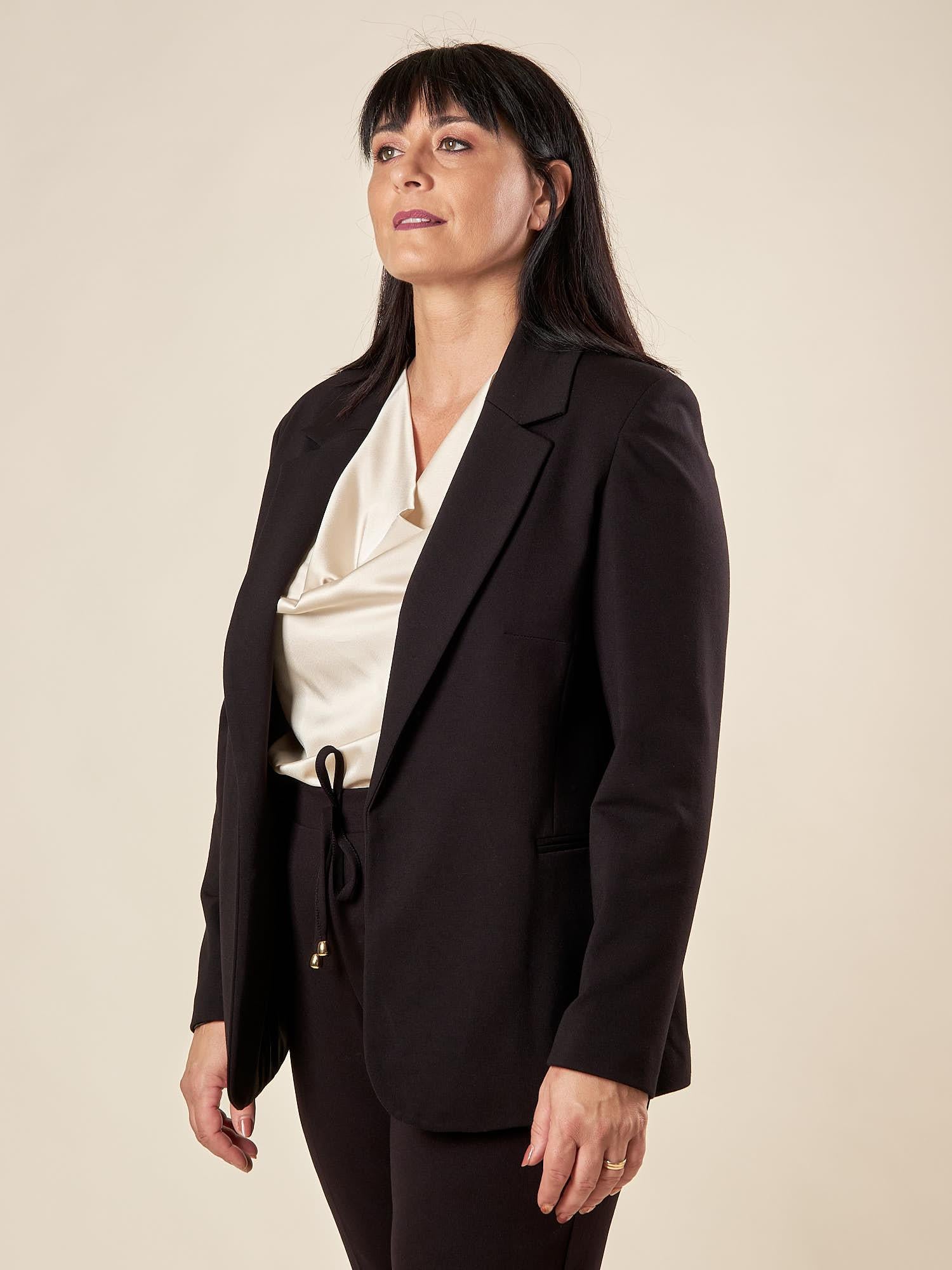 Blazer Donna Curvy in Punto Milano  Rever Classico e Tasca con Friso. F646YBFFILLY NERO Lizalù