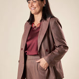 Giacca Donna Curvy doppiopetto in tessuto spigato con riga gessata. F646YBFDEMETRA AMARONE Lizalù