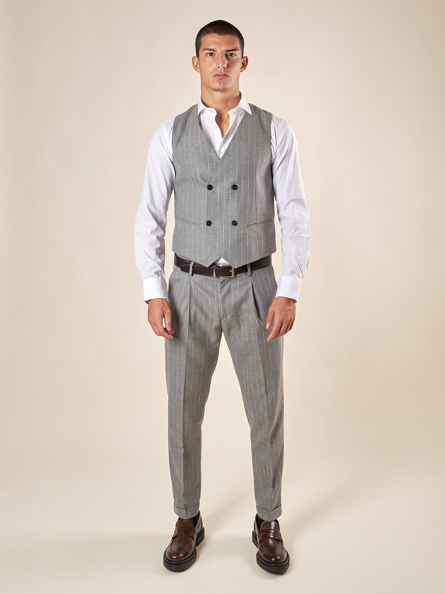 Gilet da Uomo Doppio Petto in Tessuto Gessato  Eleganza Sartoriale con Tasche a Frisi OE12W5I01 GRIGIO OVER-D