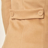 Cappotto donna monopetto ad un bottone. Tasche a filetto, petto a lancia e martingala sul retro. CP003470 CAMMELLO ARTIGLI