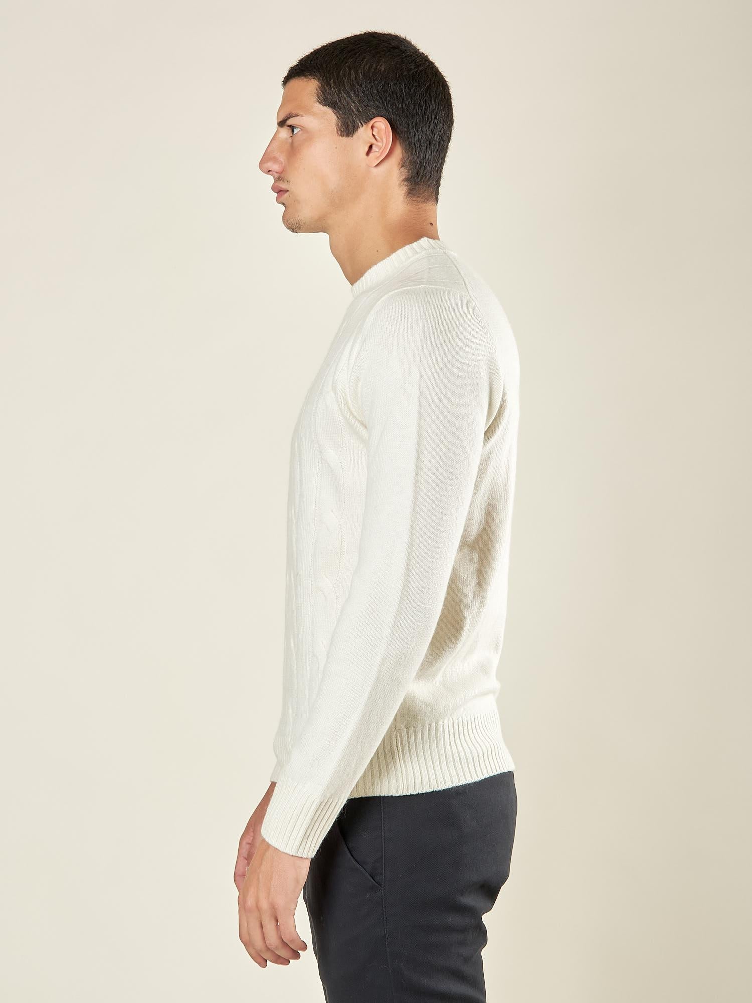 Maglia Uomo in Misto Cashmere a Trecce. Eleganza e Comfort per Ogni Occasione. CON4209225 ECRU CONSENSO