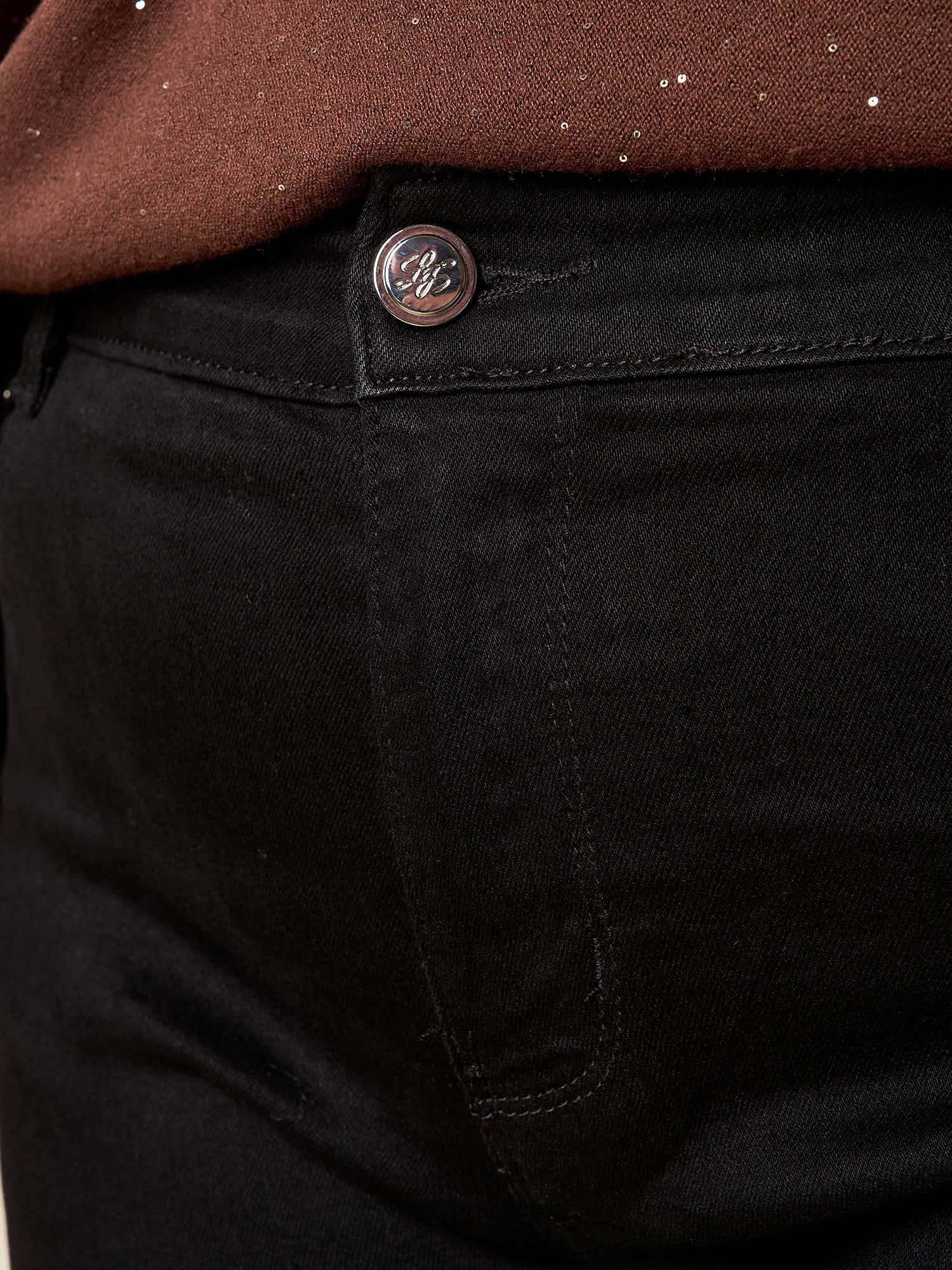 Pantalone Donna Curvy Effetto Push-Up in Cotone Jeansato Elasticizzato  Modello Slim Fit con Fondo Stretto. F883YBFLZ1067 NERO Lizalù