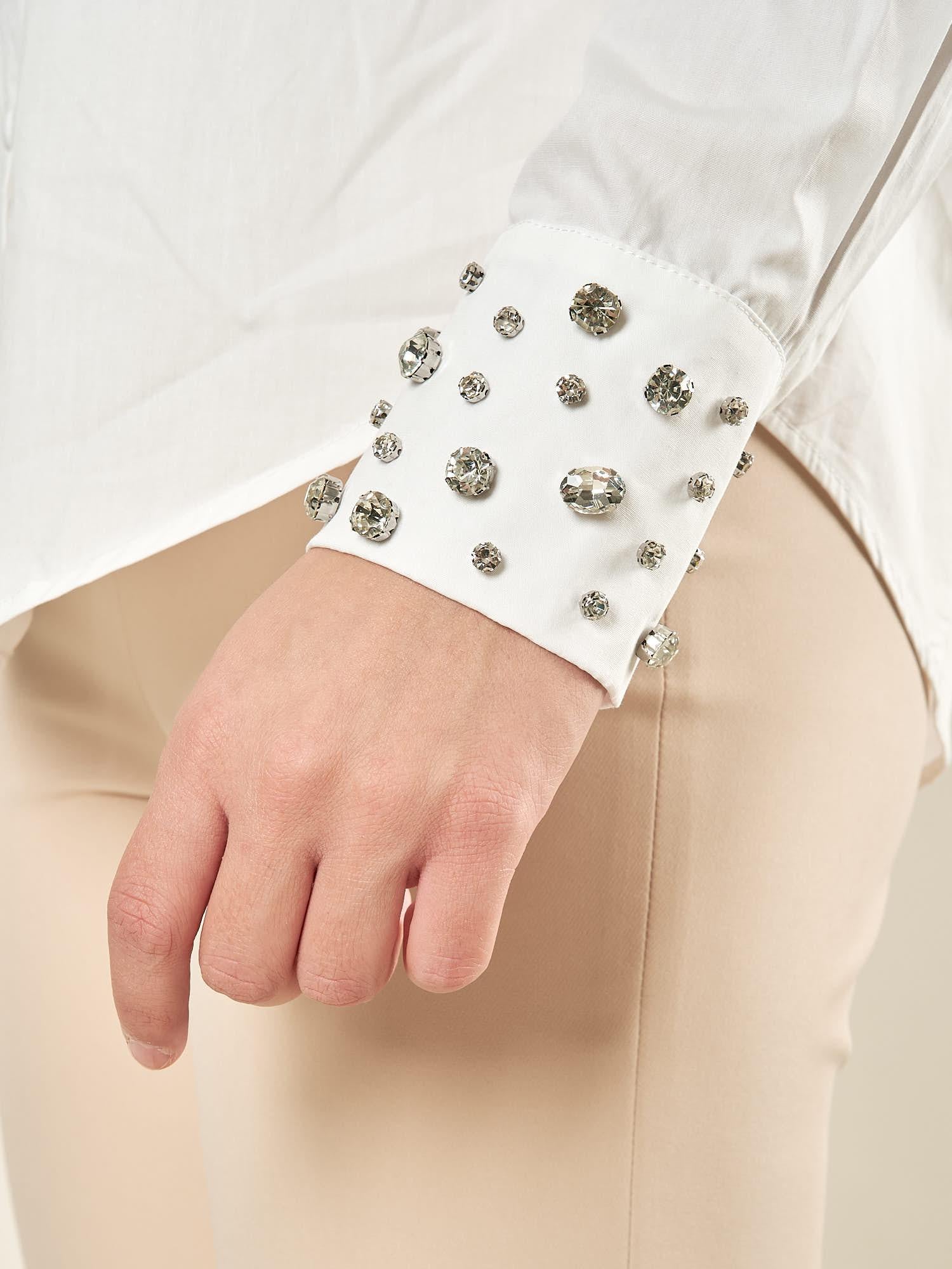 Camicia donna in cotone con pietre sui polsi. Manica lunga, bottoni tono su tono. CA003361 PANNA ARTIGLI