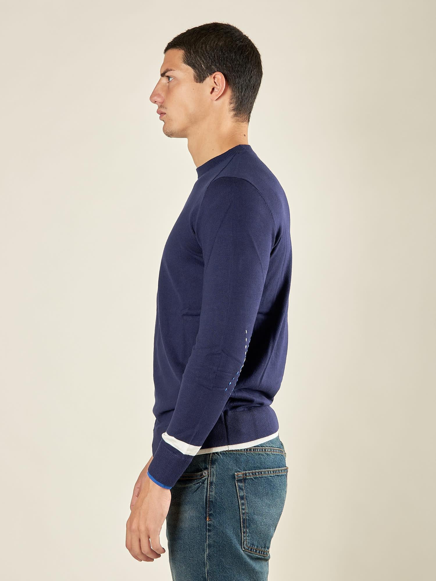 Maglia da uomo girocollo manica lunga in tessuto misto viscosa. Stile moderno e comfort quotidiano. OC1F2W5M85 BLU OVER-D