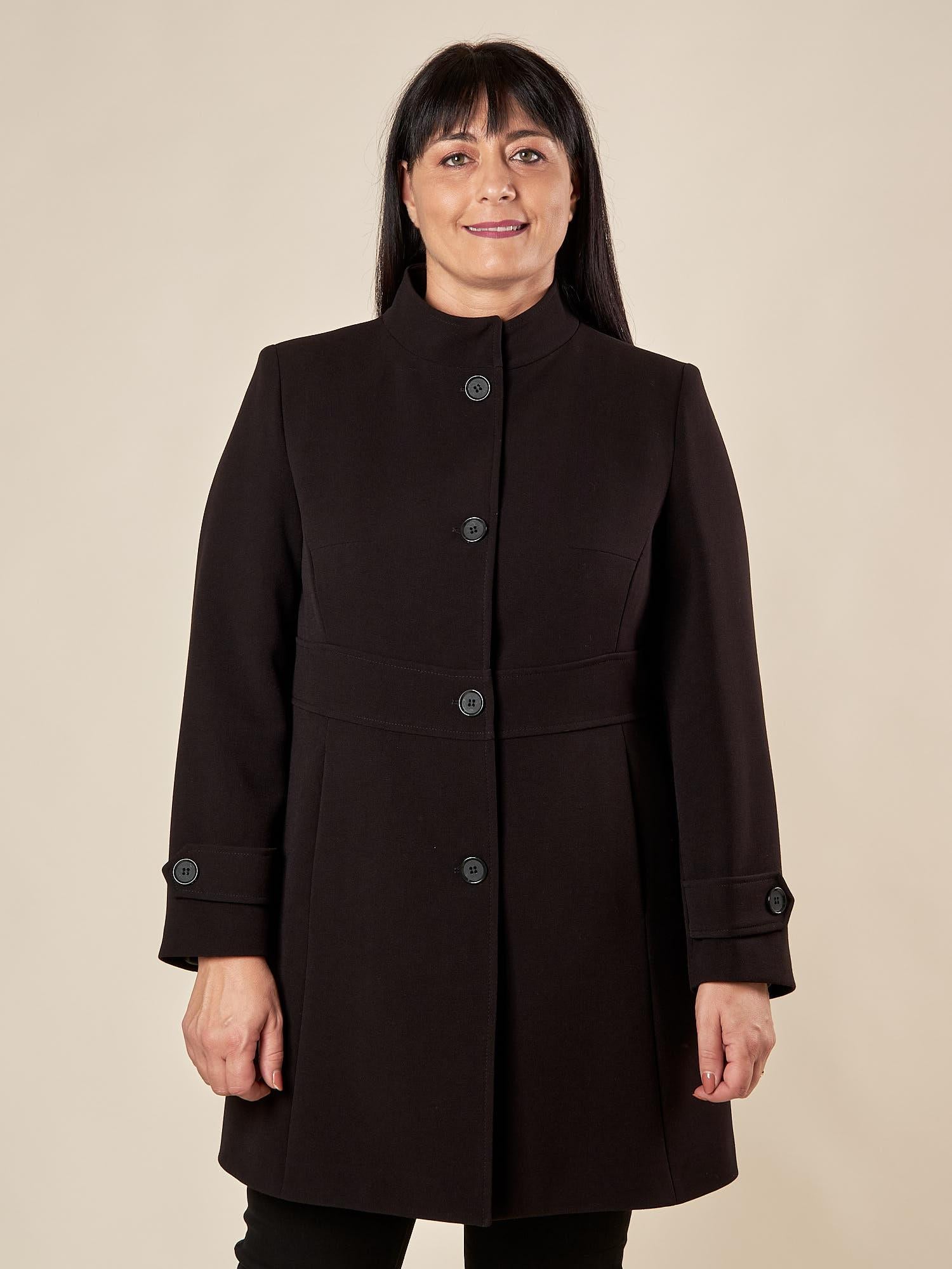 Cappotto Donna Curvy in Doppio Crepe con Collo alla Coreana  Eleganza Essenziale e Vestibilità Perfetta. F646YBFFAUSTINA NERO Lizalù 