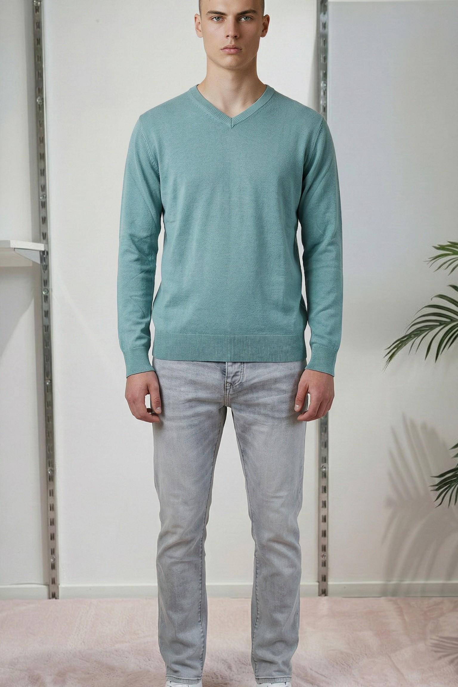 Maglia Uomo 100% Cotone Scollo a V a Manica Lunga  Eleganza Essenziale e Comfort Naturale. CON3701900 ACQUAMARINE CONSENSO Uomo 