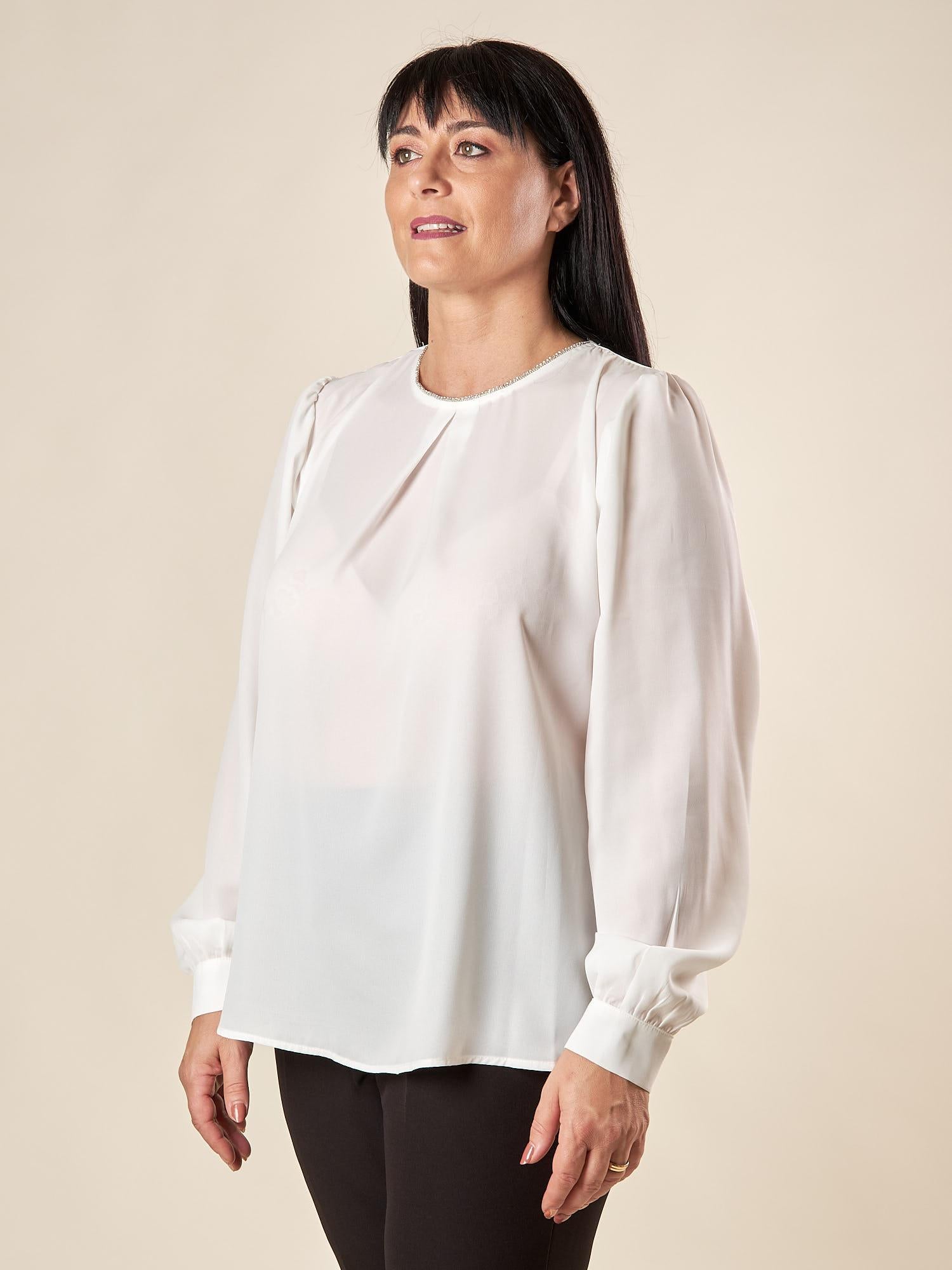 Blusa Donna Curvy Girocollo  Manica Lunga con Dettaglio Gioiello e Pience Frontali. F196YBFPEG PANNA Lizalù 