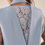 Gilet Donna elegante con inserto in pizzo sul retro e chiusura doppiopetto. GL002440 POLVERE ARTIGLI 