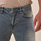 Bermuda di Jeans Chiaro da Uomo con Effetto Sabbiato e Rotture. M48663 DENIM SUPERIOR VINTAGE Uomo 