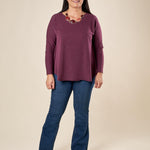 Maglia Donna Curvy in Viscosa  Scollo a V, Manica Raglan e Micro Paillettes Tono su Tono. F768YBFAZ23804 BURGUNDY Lizalù 