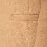 Cappotto donna monopetto ad un bottone. Tasche a filetto, petto a lancia e martingala sul retro. CP003470 CAMMELLO ARTIGLI 