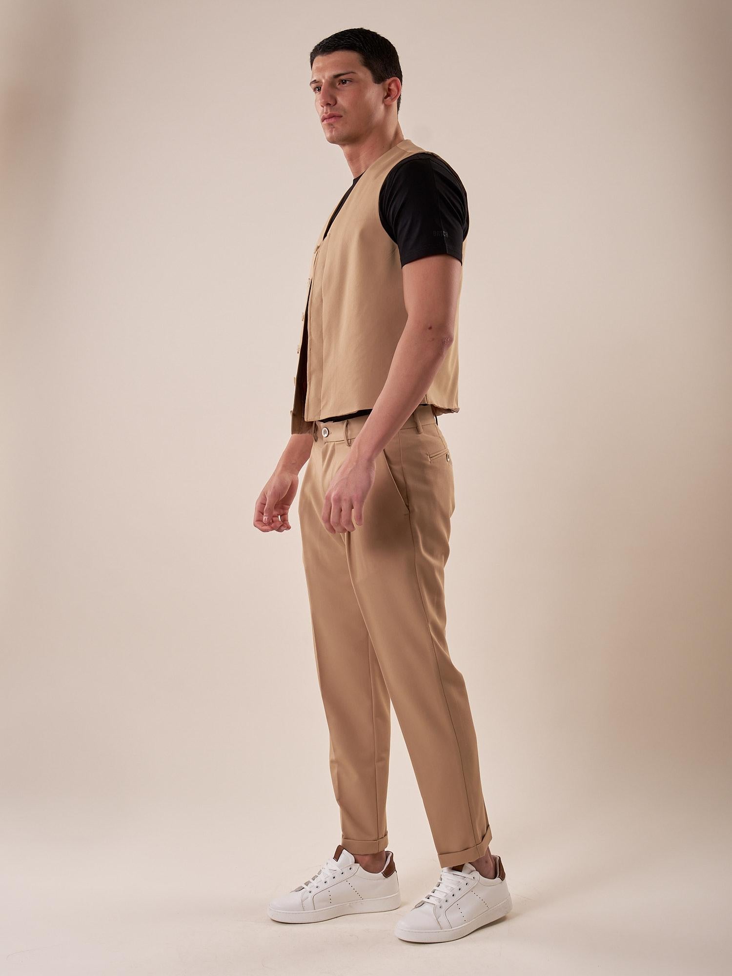 Pantalone una pence modello tapred fit con risvolto uomo. OC1S2S5P07 CAMMELLO OVER-D 
