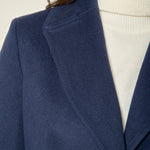Cappotto donna monopetto. Due bottoni, tasca a pattina e vestibilità affiancata. CP003189 BLU ARTIGLI 