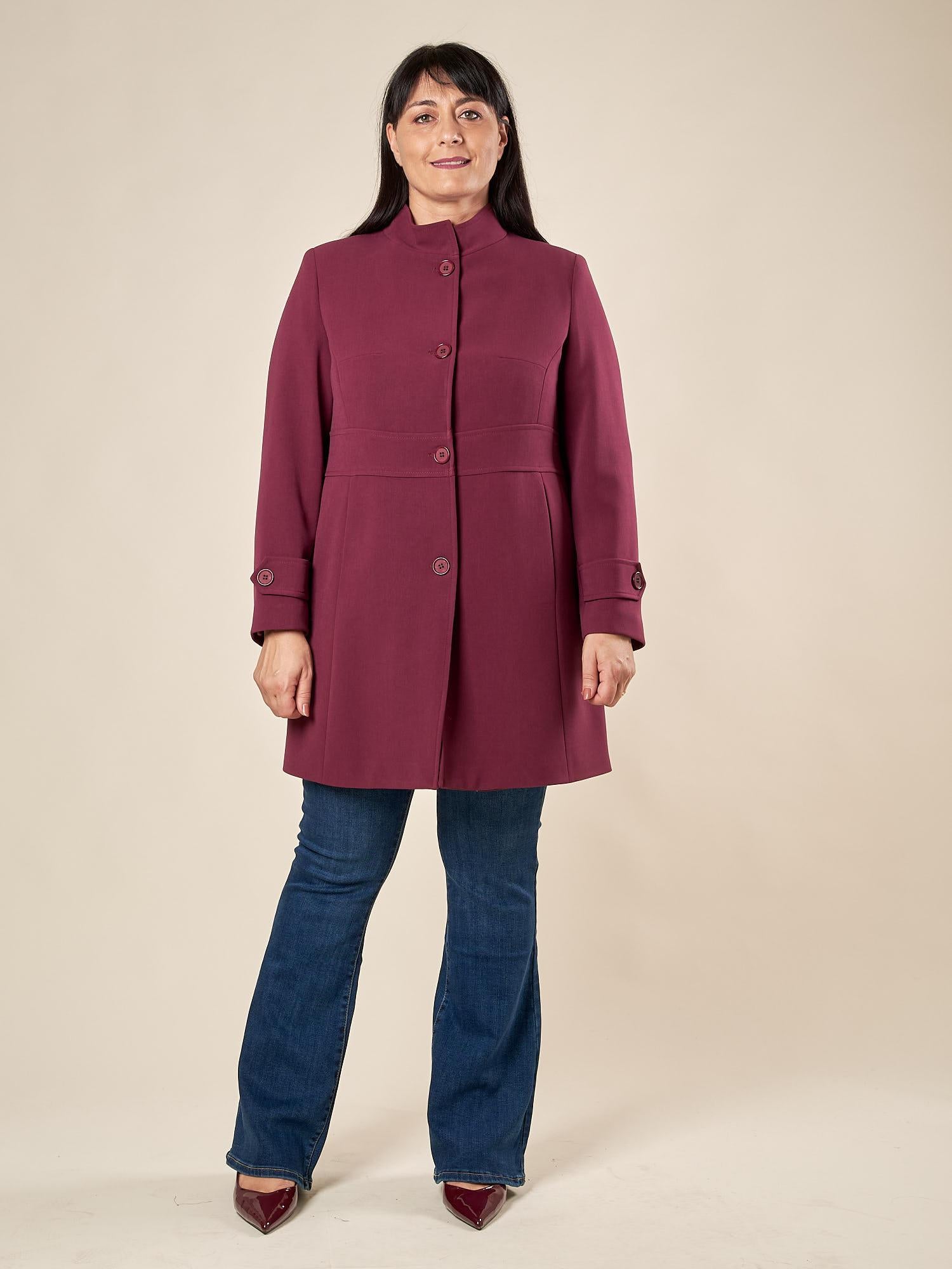 Cappotto Donna Curvy in Doppio Crepe con Collo alla Coreana  Eleganza Essenziale e Vestibilità Perfetta. F646YBFFAUSTINA AMARONE Lizalù 