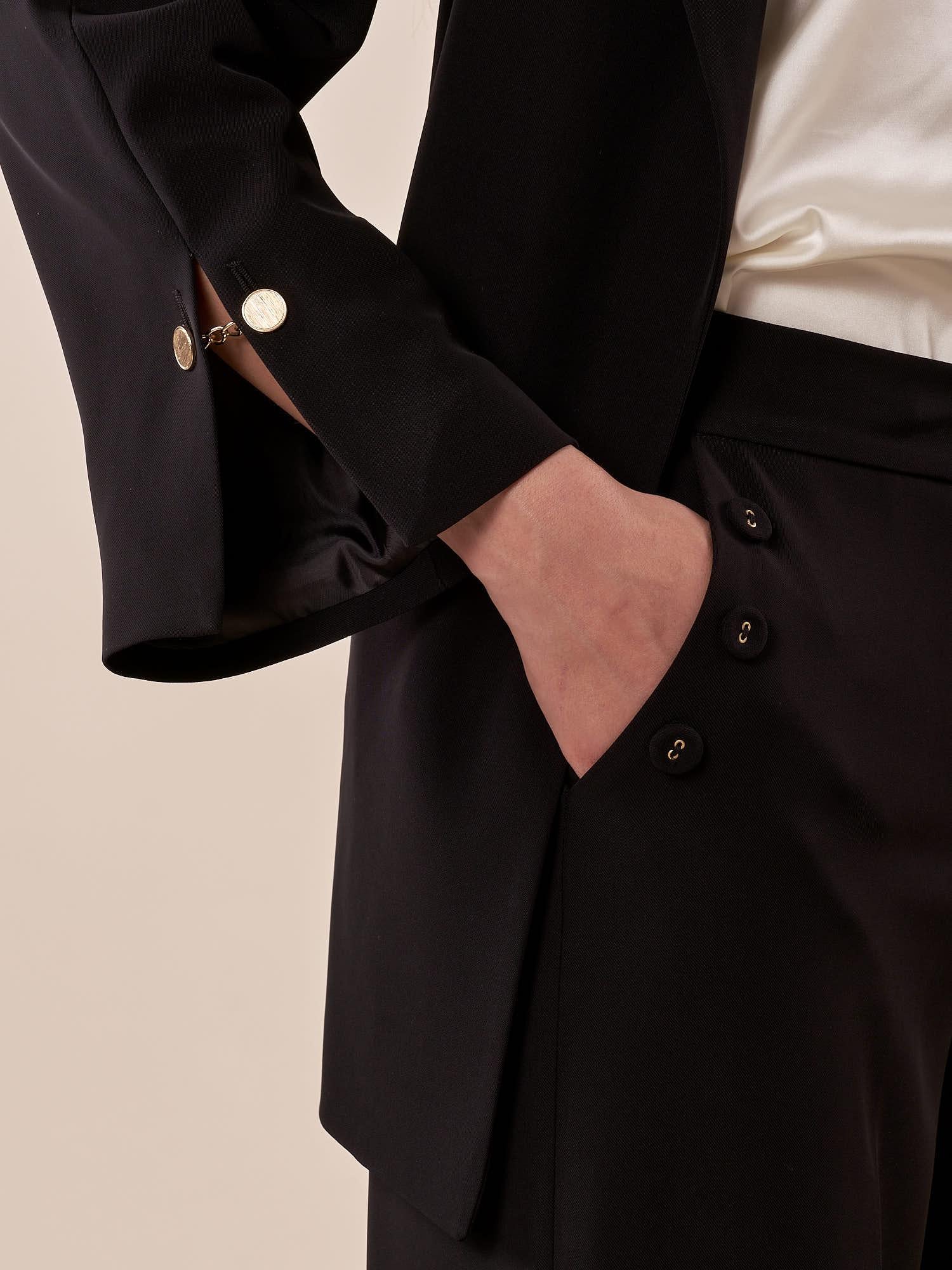 Giacca Donna blazer sfoderata elegante con dettagli raffinati. ROMI/3866 NERO ROMIHO 