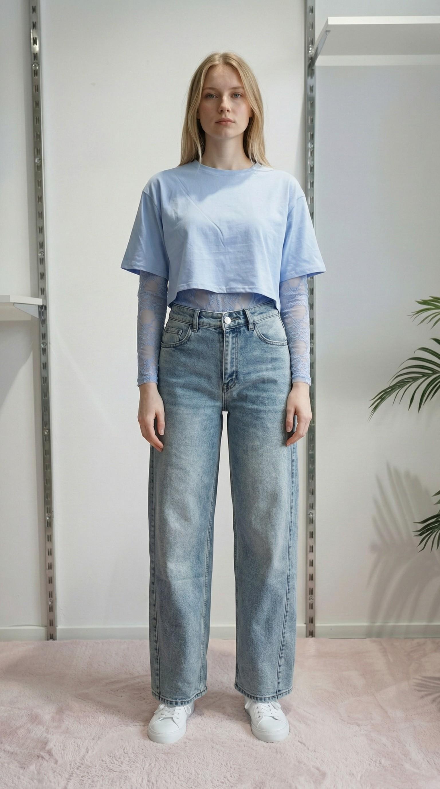 T-shirt Donna Manica Corta Ampia con Body in Pizzo a Manica Lunga 76372 AZZURRO VINCE OTTO 