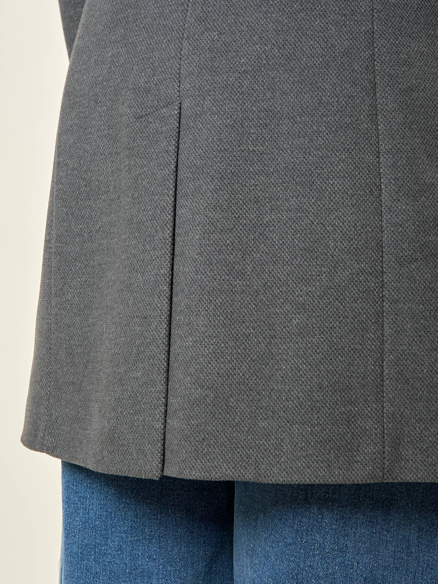Cappotto donna monopetto. Due bottoni, tasca a pattina e vestibilità affiancata. CP003189 GRIGIO SCURO ARTIGLI 