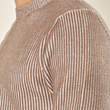 Maglia Uomo Invernale in Morbido Tessuto con Mezzo Collo Rigato. Eleganza e Comfort in un Solo Capo. DM9572 TORTORA DATCH 