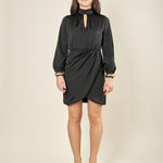 Abito donna corto in raso. Maniche lunghe, effetto portafoglio. AB003442 NERO ARTIGLI 