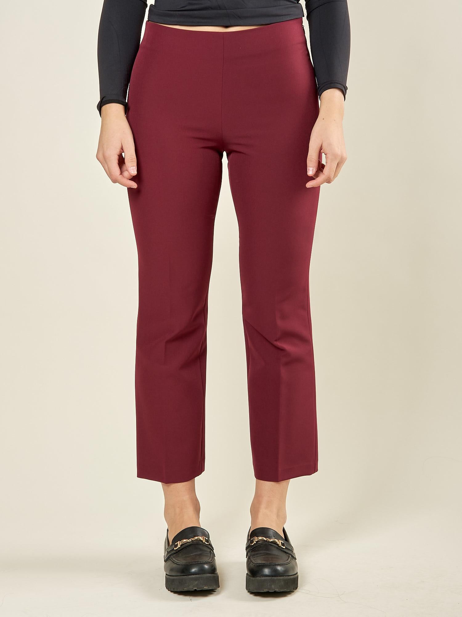 Pantalone donna in tessuto tecnico a zampetta. Vita regolare, zip laterale invisibile. PA003492 BORDEAUX ARTIGLI 