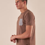 T-Shirt Uomo Manica Corta in 100% Cotone con Taschino Rigato  Comfort e Stile Casual BAM5463 TORTORA BACI & ABBRACCI 