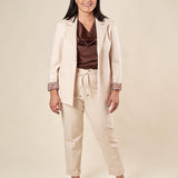 Giacca Donna Curvy in Punto Milano  Stile Elegante con Dettagli Grintosi. F646YBFGIULIA CREMA Lizalù 