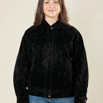 Bomber donna effetto scamosciato. Zip frontale, tasche a filetto e collo a camicia. HM2513 NERO FORGET-ME-NOT 
