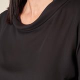 Blusa Donna Curvy Manica Lunga con Scollo a Barca e Risvolto  Vestibilità Svasata ed Elastico sui Polsi. F551YBFKIKI NERO Lizalù 