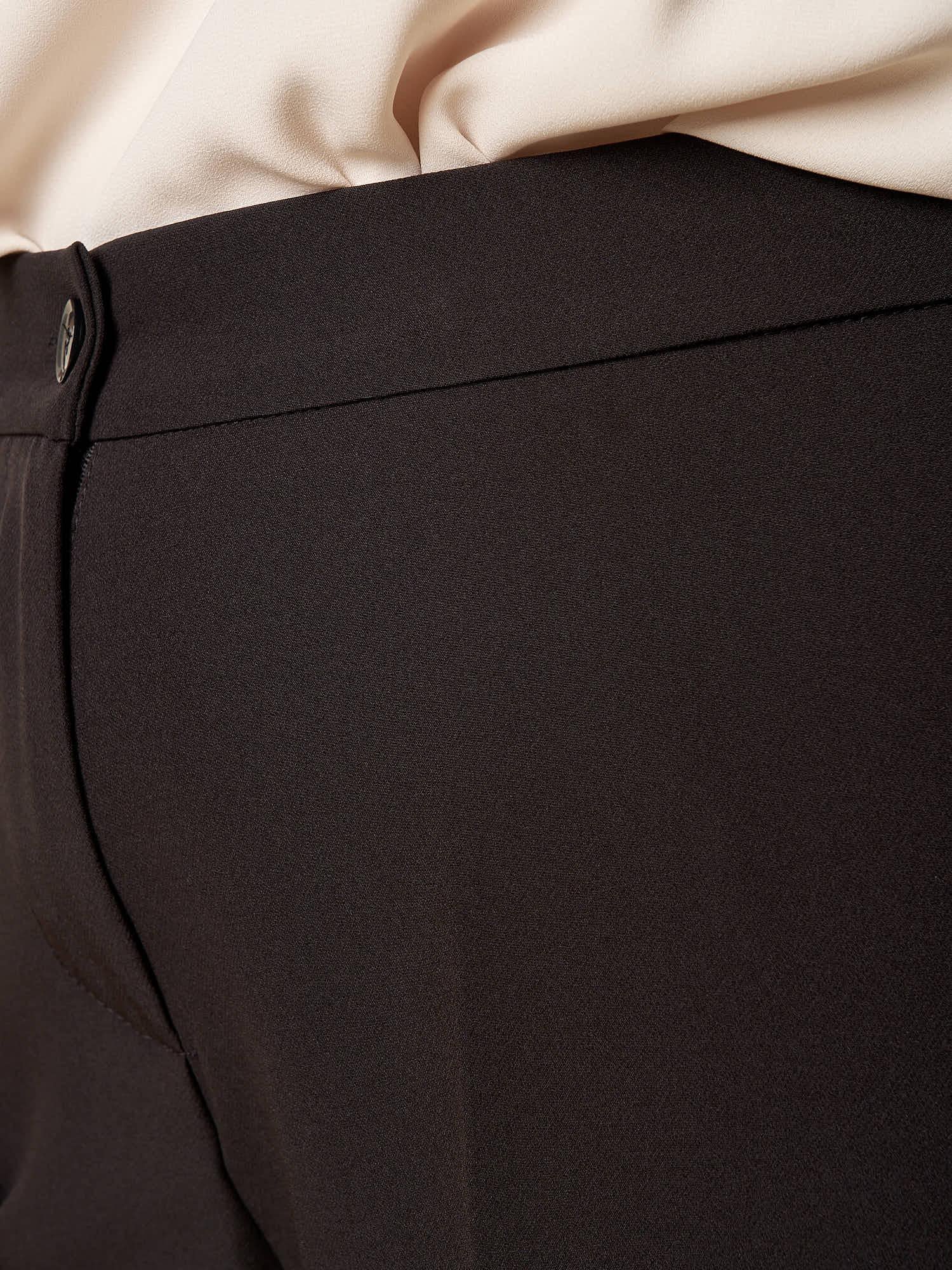 Pantalone Donna Curvy a Zampetta  Tessuto Tecnico con Elastico Posteriore. F646YBFFEDE NERO Lizalù 